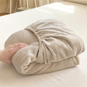 Ultra-Soft Plush Fitted Sheet - Skin-Friendly, Warm & Cozy Milk Velvet Bedding for Comfortable Sleep